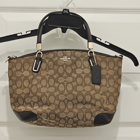 Coach Signature "C" Tote Bag w/hang tag and an Adjustable Strap, GUC - Picture 1 of 14